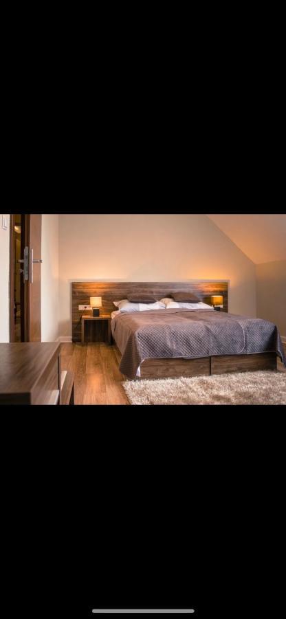Piano Cafe B&B Mielec Eksteriør bilde