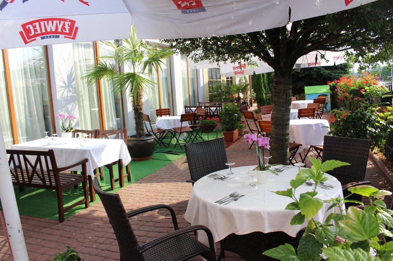 Piano Cafe B&B Mielec Eksteriør bilde